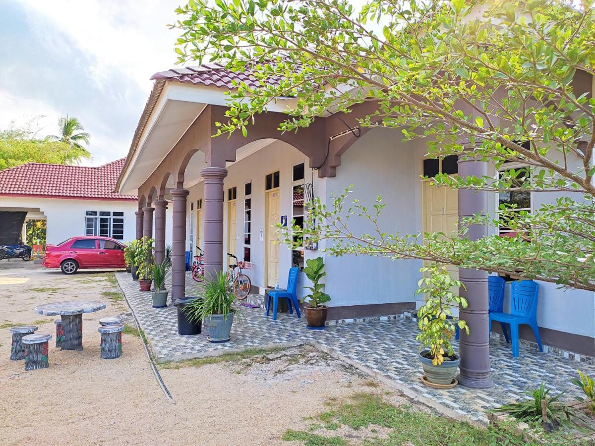 Desa Besut Inn كامبونغ كوالا بيسوت المظهر الخارجي الصورة