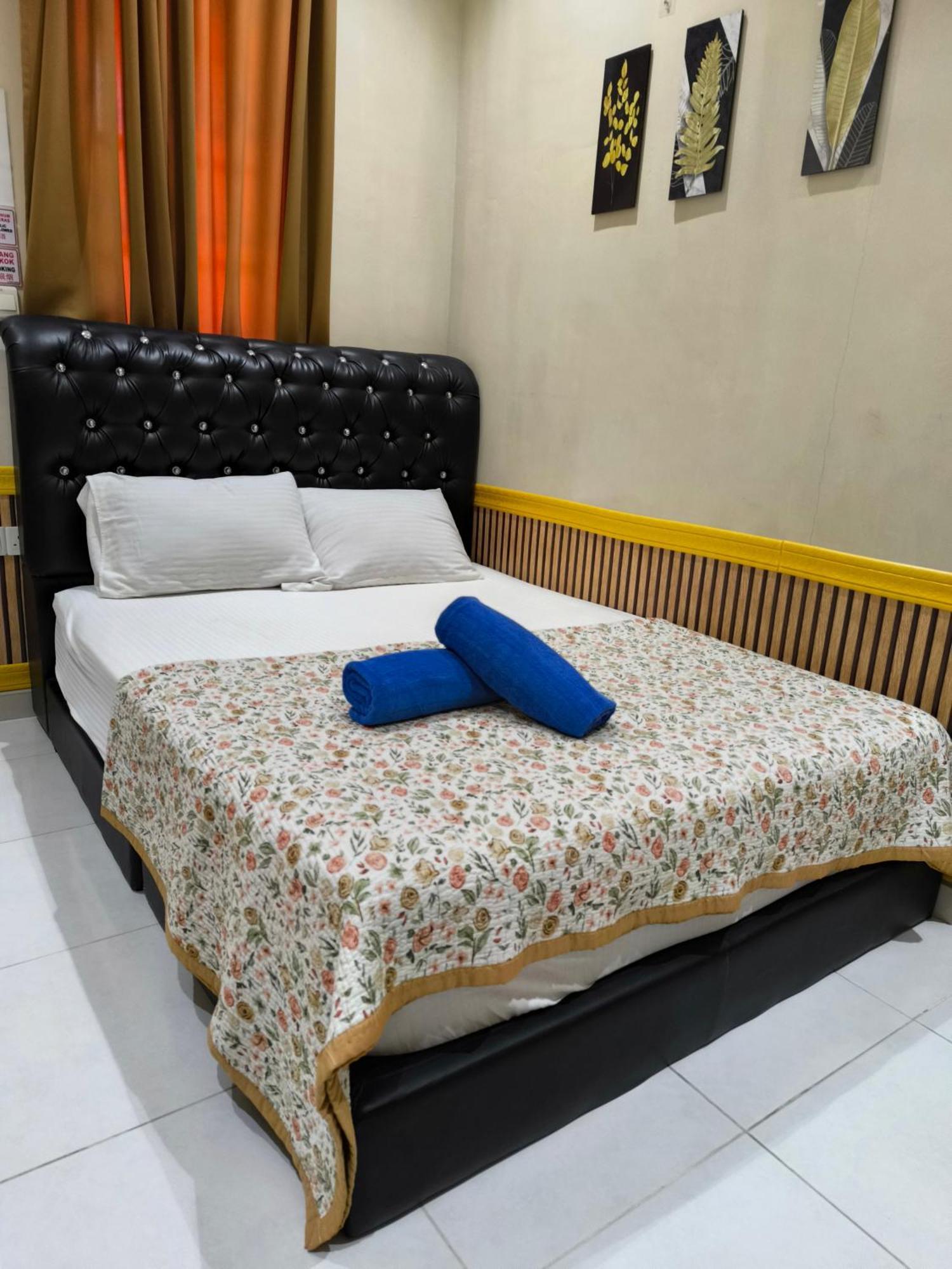 Desa Besut Inn كامبونغ كوالا بيسوت الغرفة الصورة